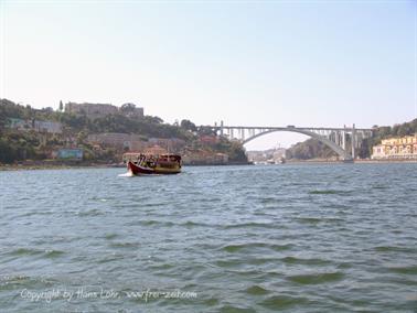 We explore Porto, Portugal 2009, DSC01388b_B740
